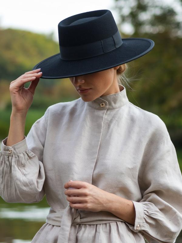 a-photo-of-a-lady-wearing-a-classic-natural-on-nat-9uRYkVB-QYaltYTt6APDYw-IBHAAP0LTE2fFkMWy_HriQ 